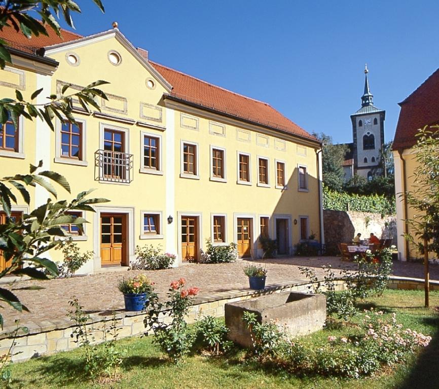 Отель Gastehaus Im Weingut Schloss Proschwitz Мейсен Экстерьер фото